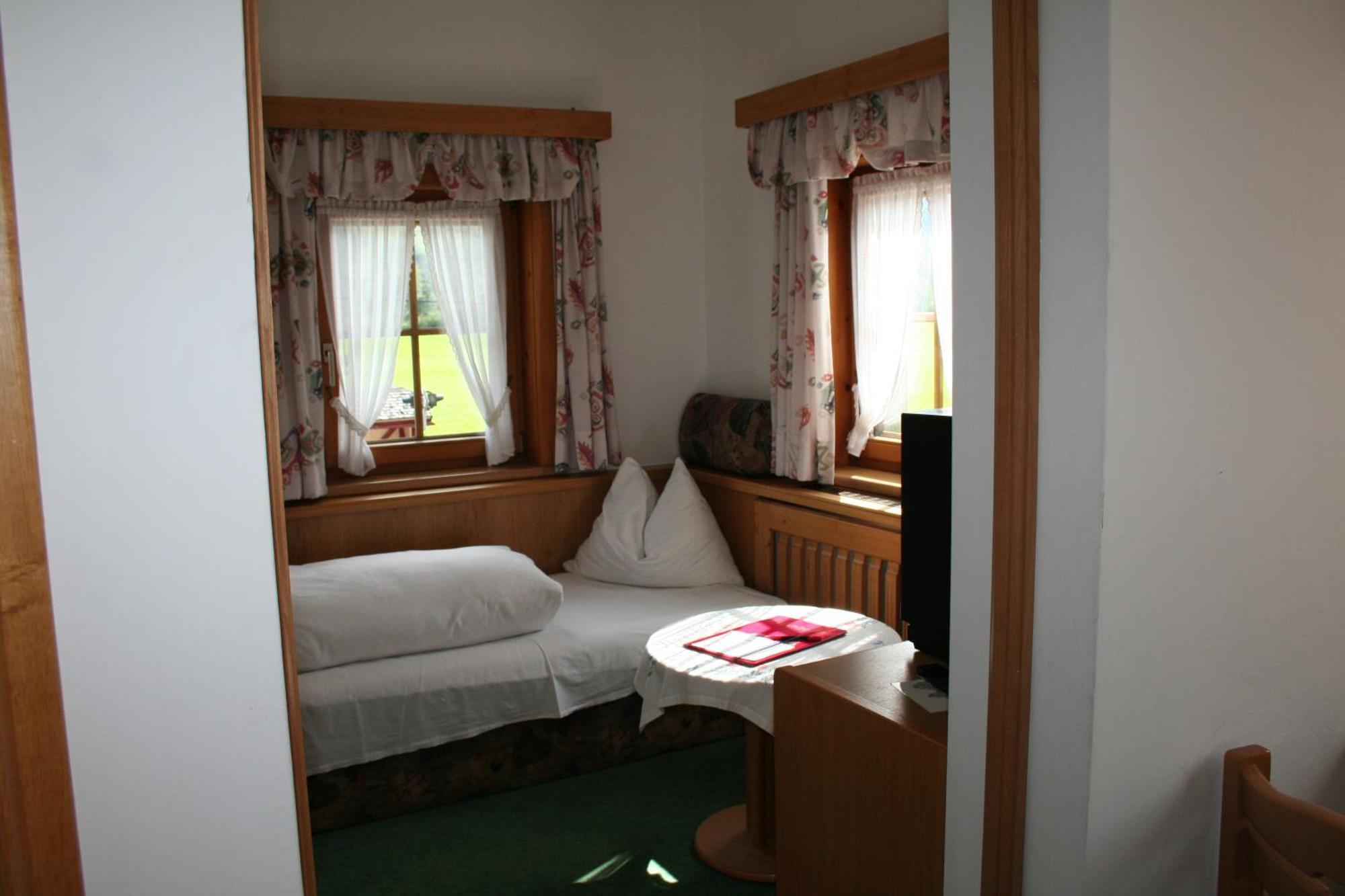 שטוהלפלדן Hotel Gasthof Schweizerhaus מראה חיצוני תמונה
