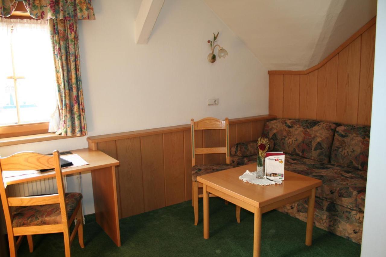 שטוהלפלדן Hotel Gasthof Schweizerhaus מראה חיצוני תמונה